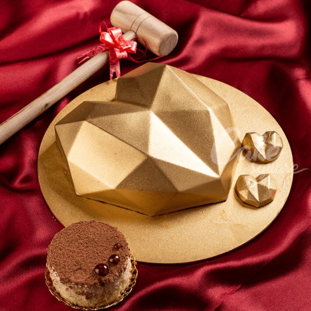 Pinata Cakes, Cake Square